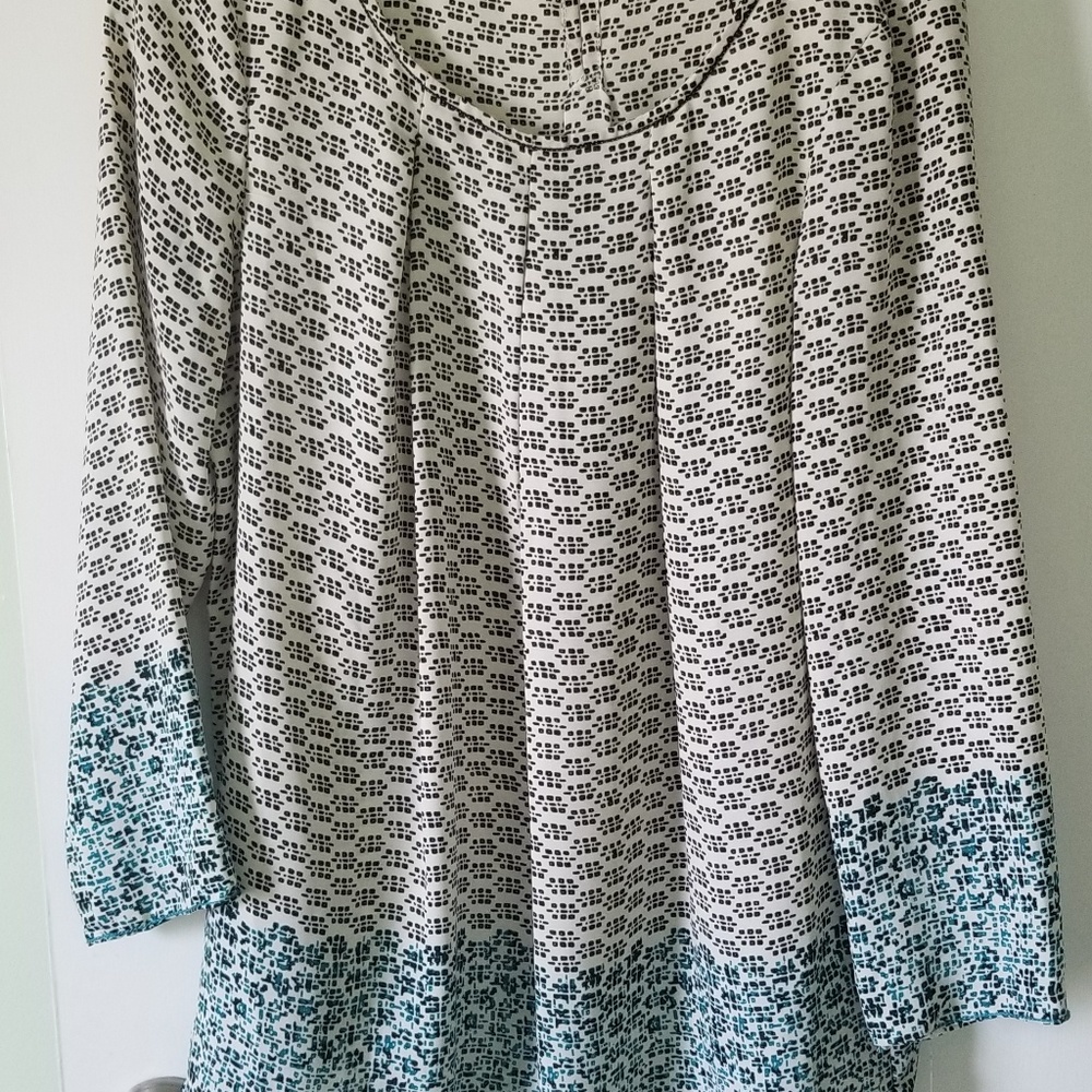 Studio M long sleeve blouse, size med, NWT
